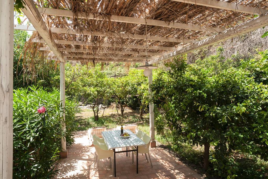 Come In Sicily La Pietra Monaca Apartment Acireale Room photo